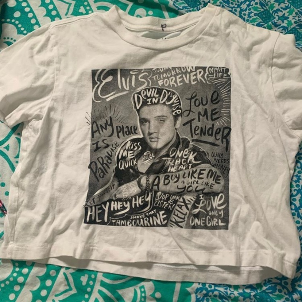 crop top with Elvis on it